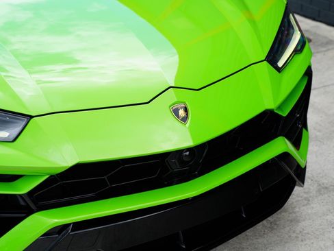 Used 2022 Lamborghini Urus image 3