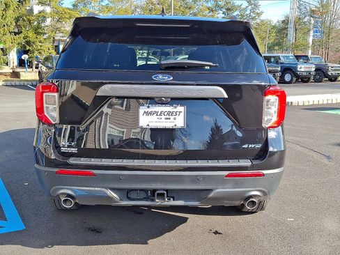 Certified 2023 Ford Explorer XLT w/ Equipment Group 202A image 5