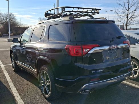 Used 2017 GMC Acadia Denali image 3