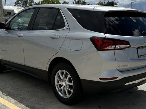 Used 2022 Chevrolet Equinox LT AWD/4WD image 3