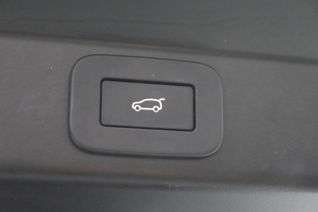 Used 2024 Land Rover Range Rover Sport SE AWD/4WD image 37