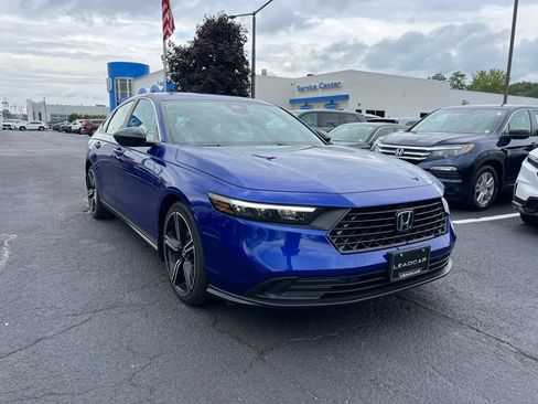 Used 2023 Honda Accord Sport image 7