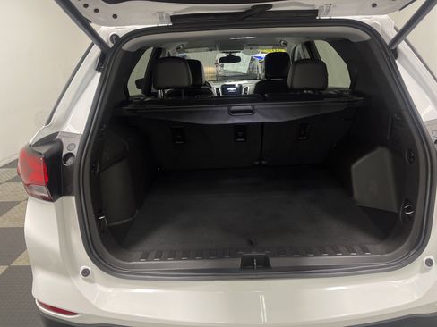 Used 2024 Chevrolet Equinox Premier image 18