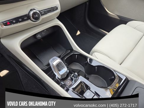 Used 2026 Volvo XC40 B5 Plus w/ Protection Package Premier AWD/4WD image 22