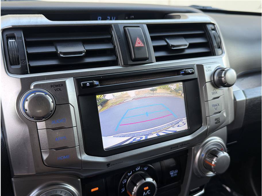 Used 2019 Toyota 4Runner SR5 AWD/4WD image 15
