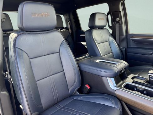 Used 2022 Chevrolet Silverado 1500 High Country image 42