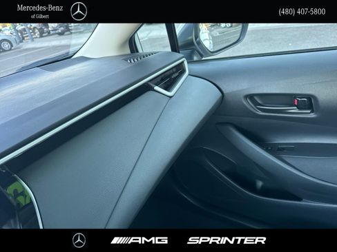 Used 2025 Toyota Corolla LE image 21