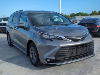 Used 2026 Toyota Sienna XLE video 3