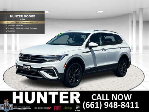 Used 2024 Volkswagen Tiguan SE AWD/4WD image 1