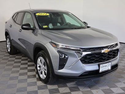 Used 2024 Chevrolet Trax LS w/ Driver Confidence Package