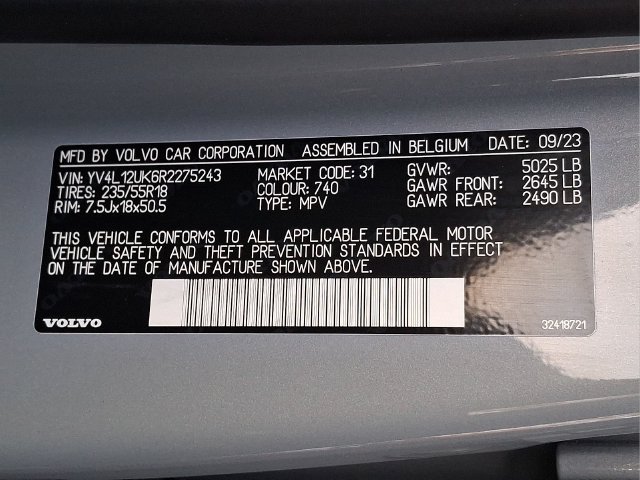 Certified 2024 Volvo XC40 B5 Core AWD/4WD image 22