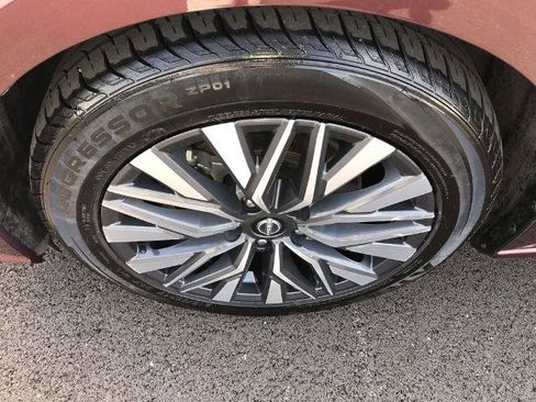Certified 2024 Nissan Altima 2.5 SV FWD image 10