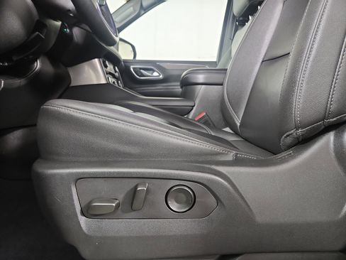 Used 2024 Chevrolet Tahoe LT image 32