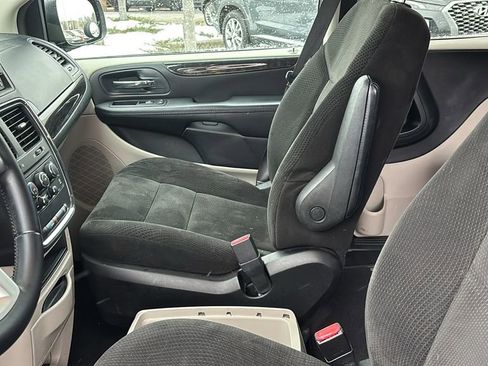 Used 2016 Dodge Grand Caravan SE w/ Quick Order Package 29E SE image 22