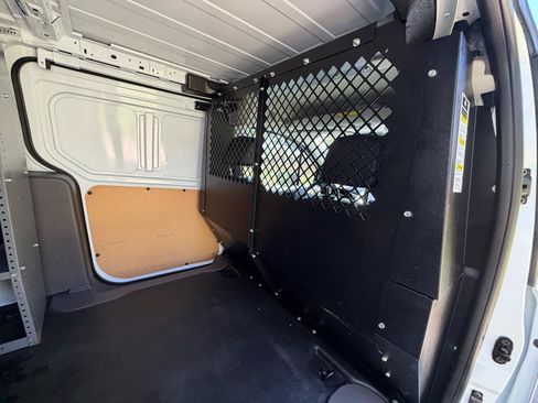 Used 2022 Ford Transit Connect XL FWD image 19
