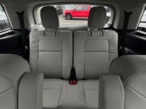 New 2026 Lincoln Aviator Reserve image 21
