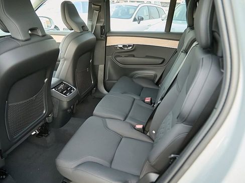 New 2026 Volvo XC90 B6 Plus w/ Protection Package Premier image 18