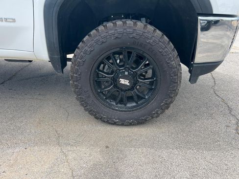 Used 2022 GMC Sierra 2500 Pro w/ Convenience Package AWD/4WD image 7