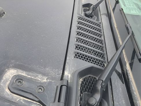 New 2025 Jeep Wrangler Sport S image 20