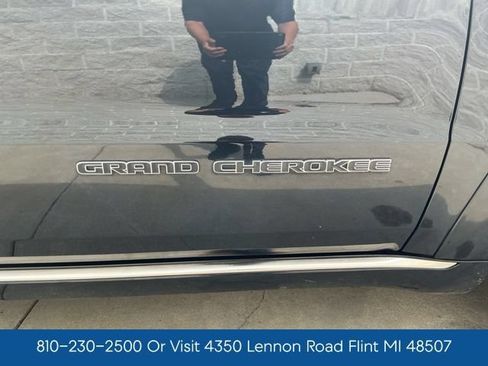 Used 2018 Jeep Grand Cherokee Summit AWD/4WD image 38