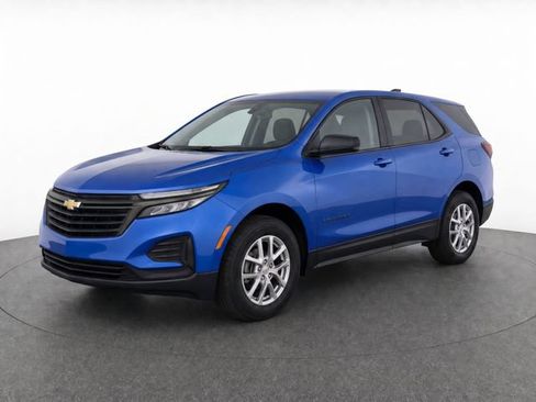 Used 2024 Chevrolet Equinox LS FWD image 3
