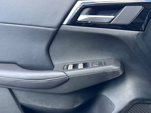 New 2025 Mitsubishi Outlander SE AWD/4WD image 11