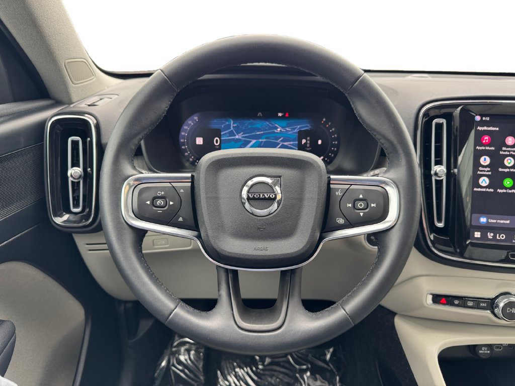 Used 2025 Volvo XC40 B5 Plus AWD/4WD image 16