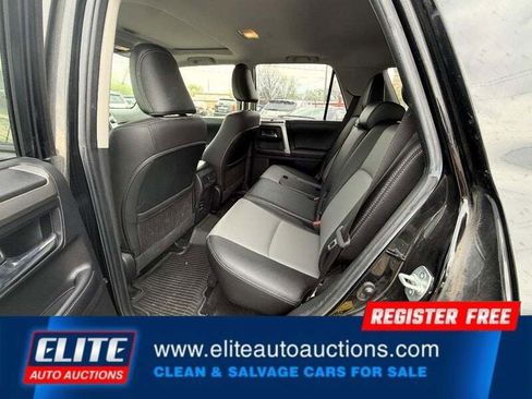 Used 2018 Toyota 4Runner SR5 Premium image 15