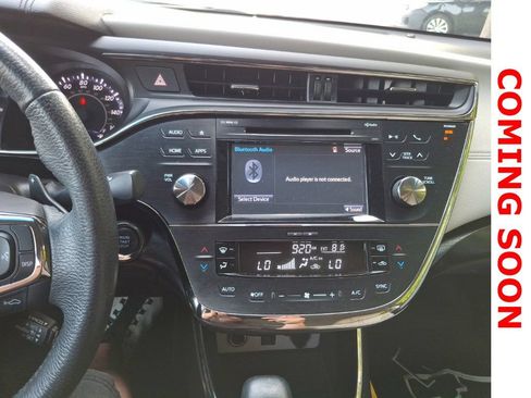 Used 2018 Toyota Avalon XLE w/ All Weather Liner Package FWD image 12