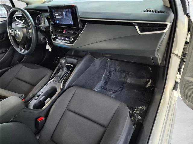 Used 2025 Toyota Corolla LE FWD image 20
