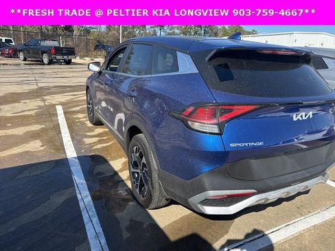Certified 2024 Kia Sportage EX image 4