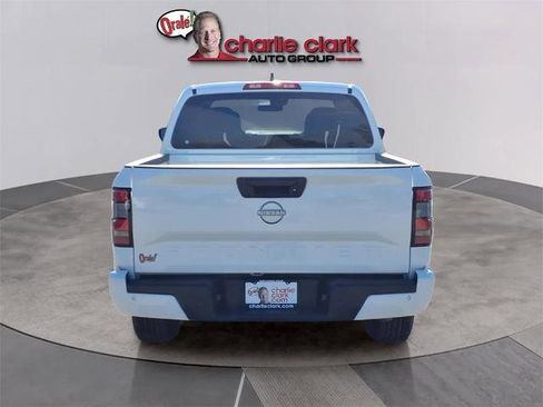 Certified 2025 Nissan Frontier SV image 4