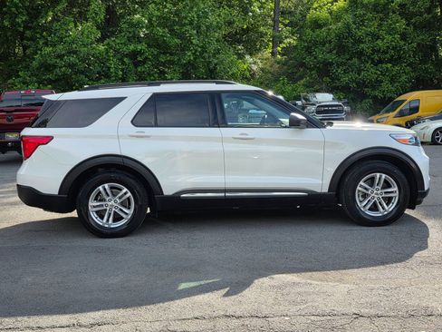 Used 2021 Ford Explorer XLT w/ Equipment Group 202A RWD image 8