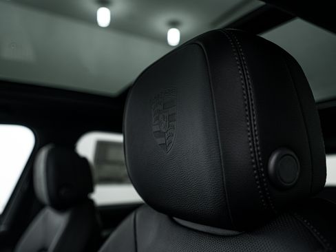Certified 2026 Porsche Cayenne AWD/4WD image 20