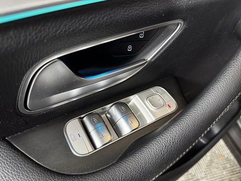 Used 2021 Mercedes-Benz GLE 350 4MATIC image 22