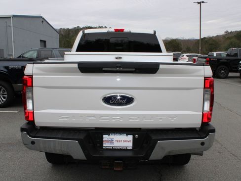 Used 2018 Ford F250 Lariat w/ Lariat Ultimate Package image 4