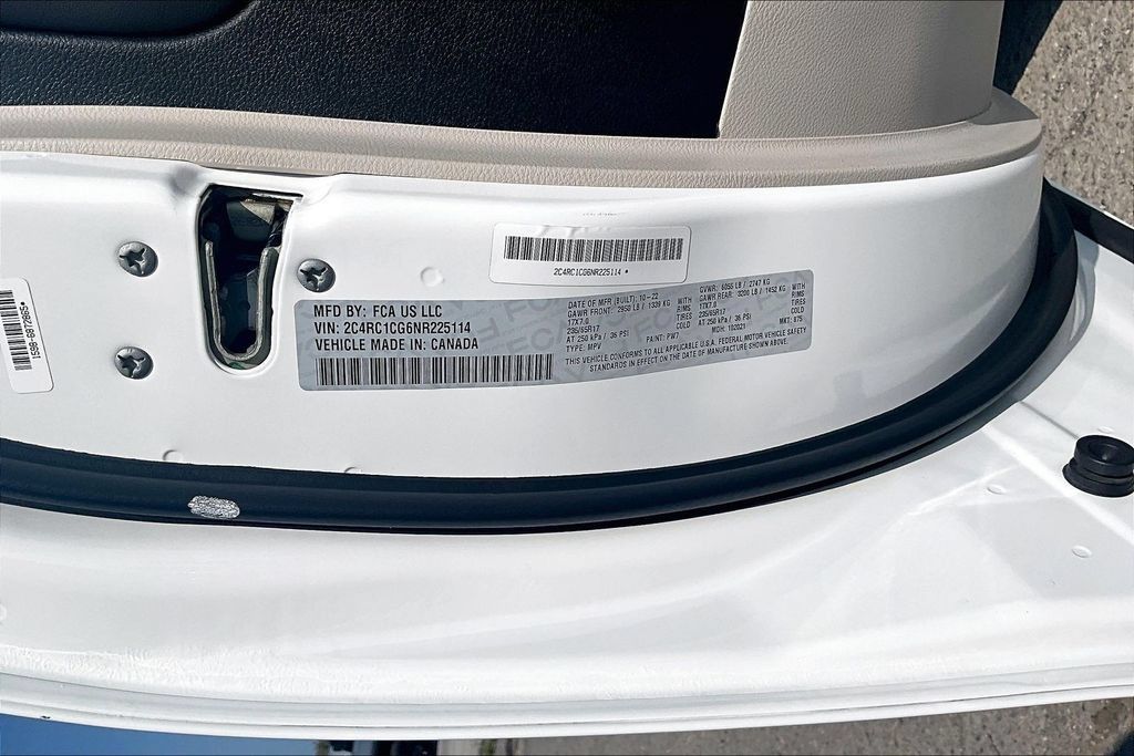 Used 2022 Chrysler Voyager LX FWD image 25