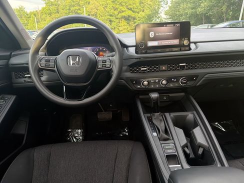 Used 2023 Honda Accord EX image 23