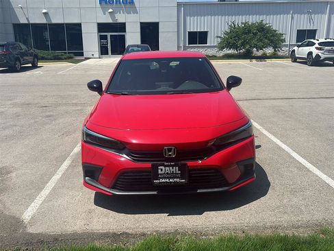 Used 2023 Honda Civic Sport image 3