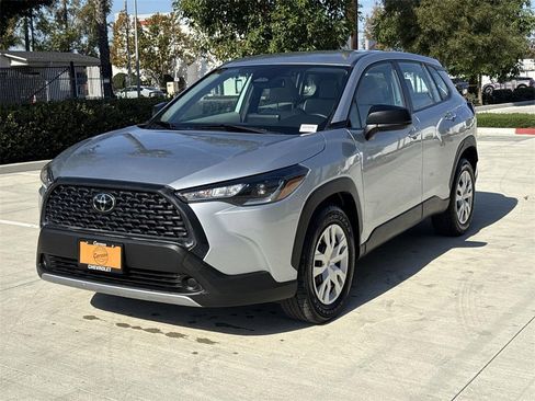 Used 2024 Toyota Corolla Cross L image 7