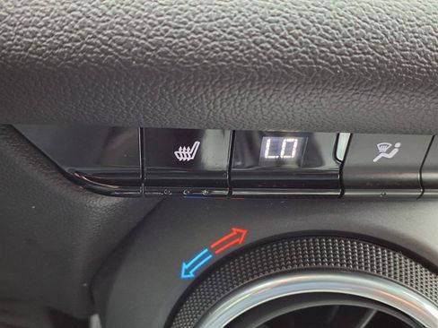 Used 2021 Chevrolet Blazer LT AWD/4WD image 8