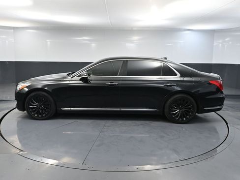 Used 2017 Genesis G90 3.3T Premium image 9