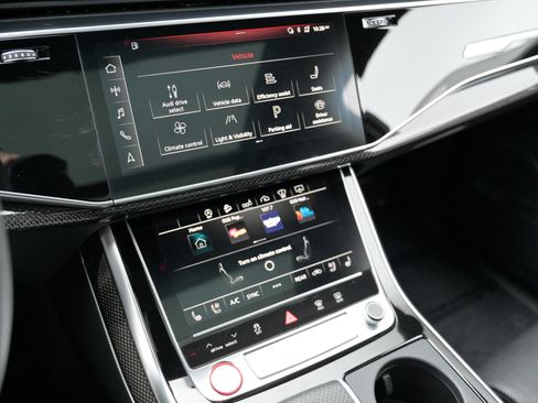 Used 2020 Audi SQ7 Prestige w/ Prestige Package image 27