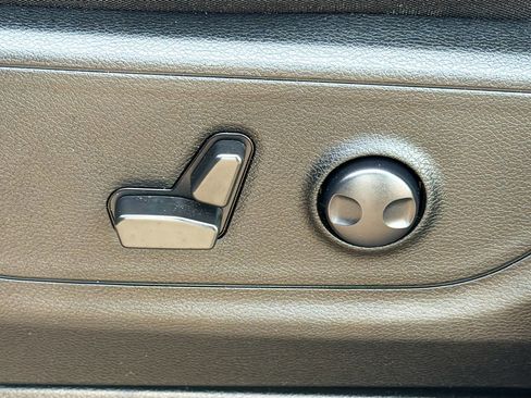 Used 2022 RAM 1500 Big Horn image 24