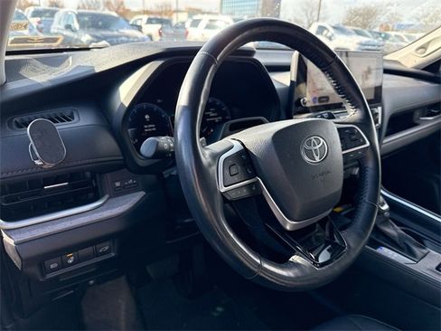 Used 2024 Toyota Grand Highlander Platinum image 9