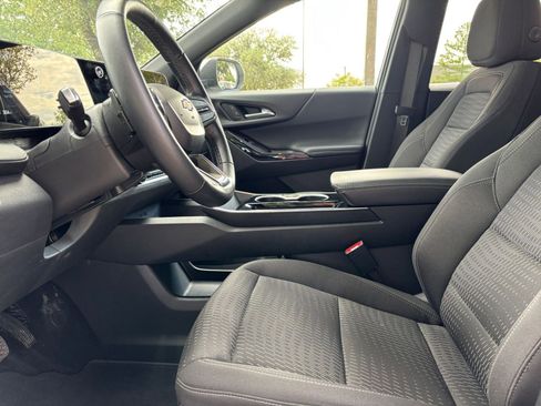 Used 2025 Chevrolet Equinox LT image 28