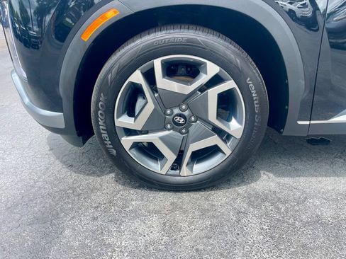 Used 2025 Hyundai Palisade Limited FWD image 9