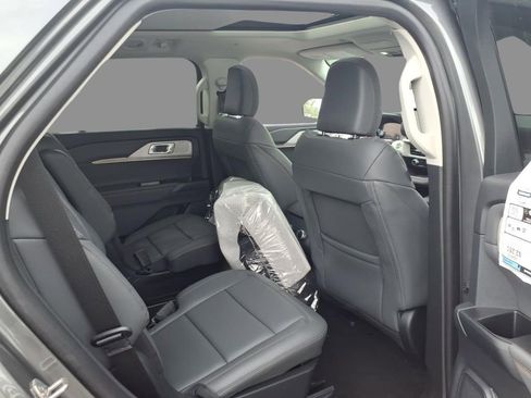 New 2026 Ford Explorer Active w/ Active Comfort Package AWD/4WD image 11