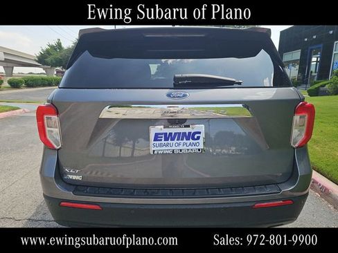 Used 2021 Ford Explorer XLT RWD image 4