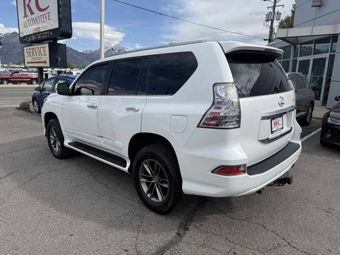 Used 2019 Lexus GX 460 Premium w/ Premium Package image 7